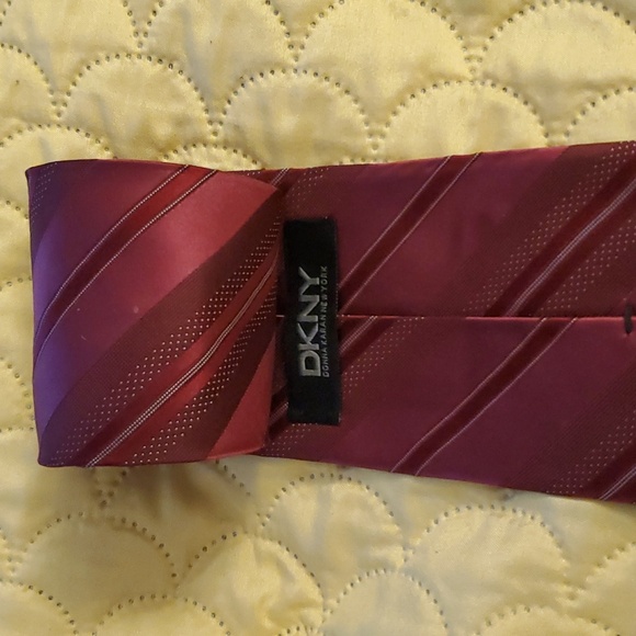 Necktie - Picture 2 of 3